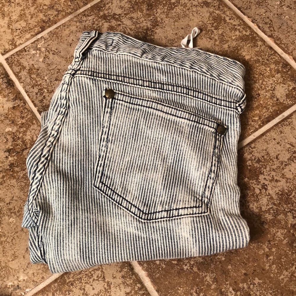 FREE PEOPLE BLUE WHITE STRIPPED SKINNY ZIPPER